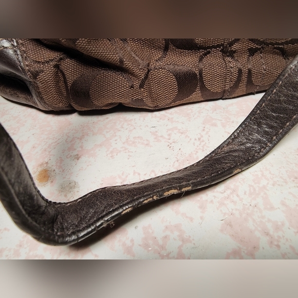 Coach Gallery Brown Signature Canvas Shoulder Bag - Picture 12 of 16